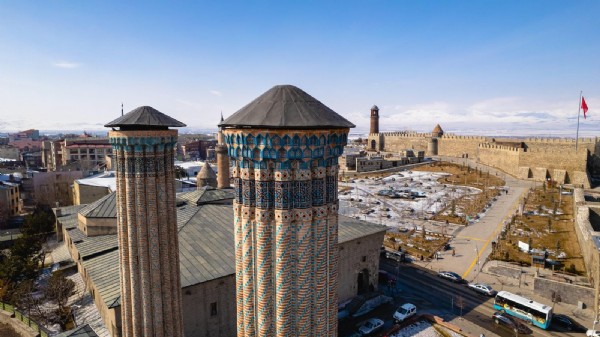 ANADOLU’NUN KADİM ŞEHİRLERİNDEN ERZURUM’UN DOKUZ GÜNLÜK KÜLTÜR, SANAT VE GASTRONOMİ SERÜVENİ BAŞLADI